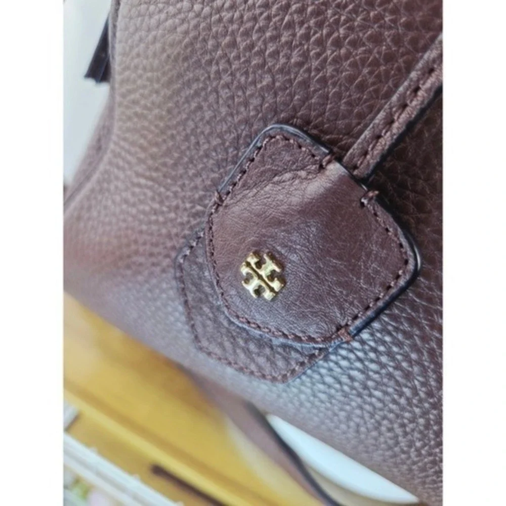 Tory Burch‎ Robinson Pebbled Leather Triple Zip Compartment Satchel Brown Gold